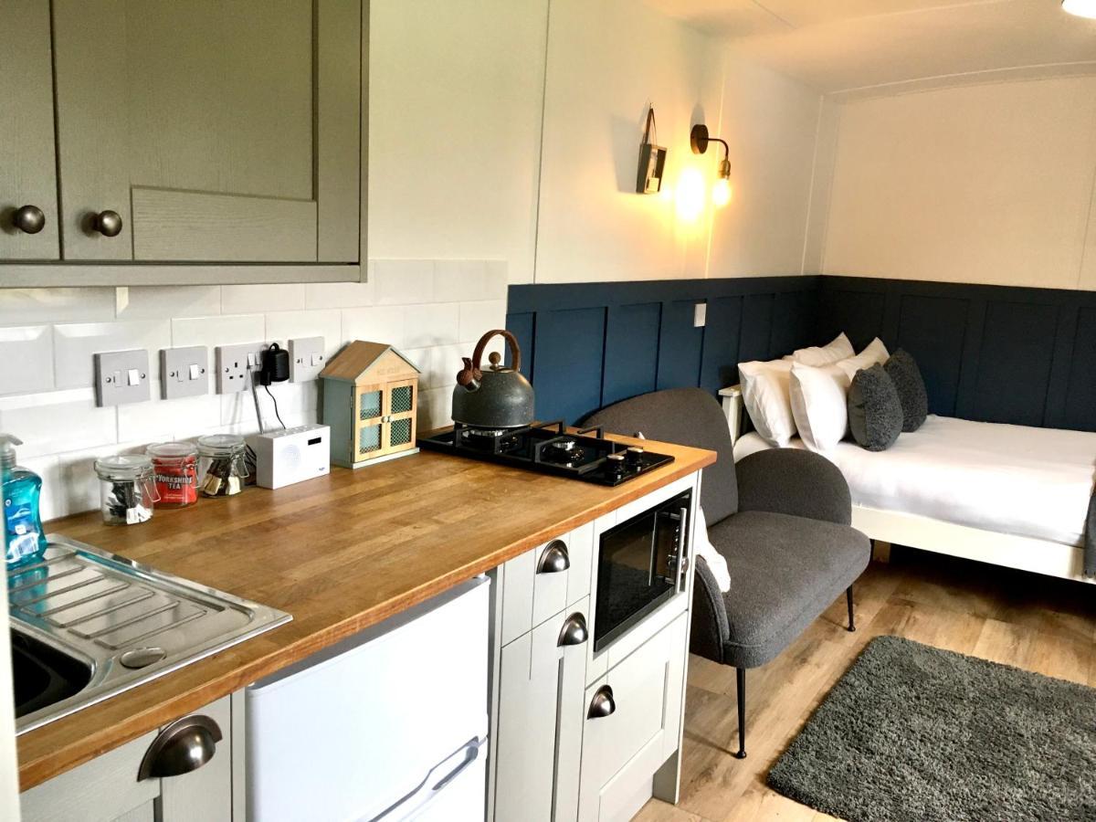 Rosemary Shepherds Hut, Clay Bank Huts Ingleby Greenhow Exteriér fotografie