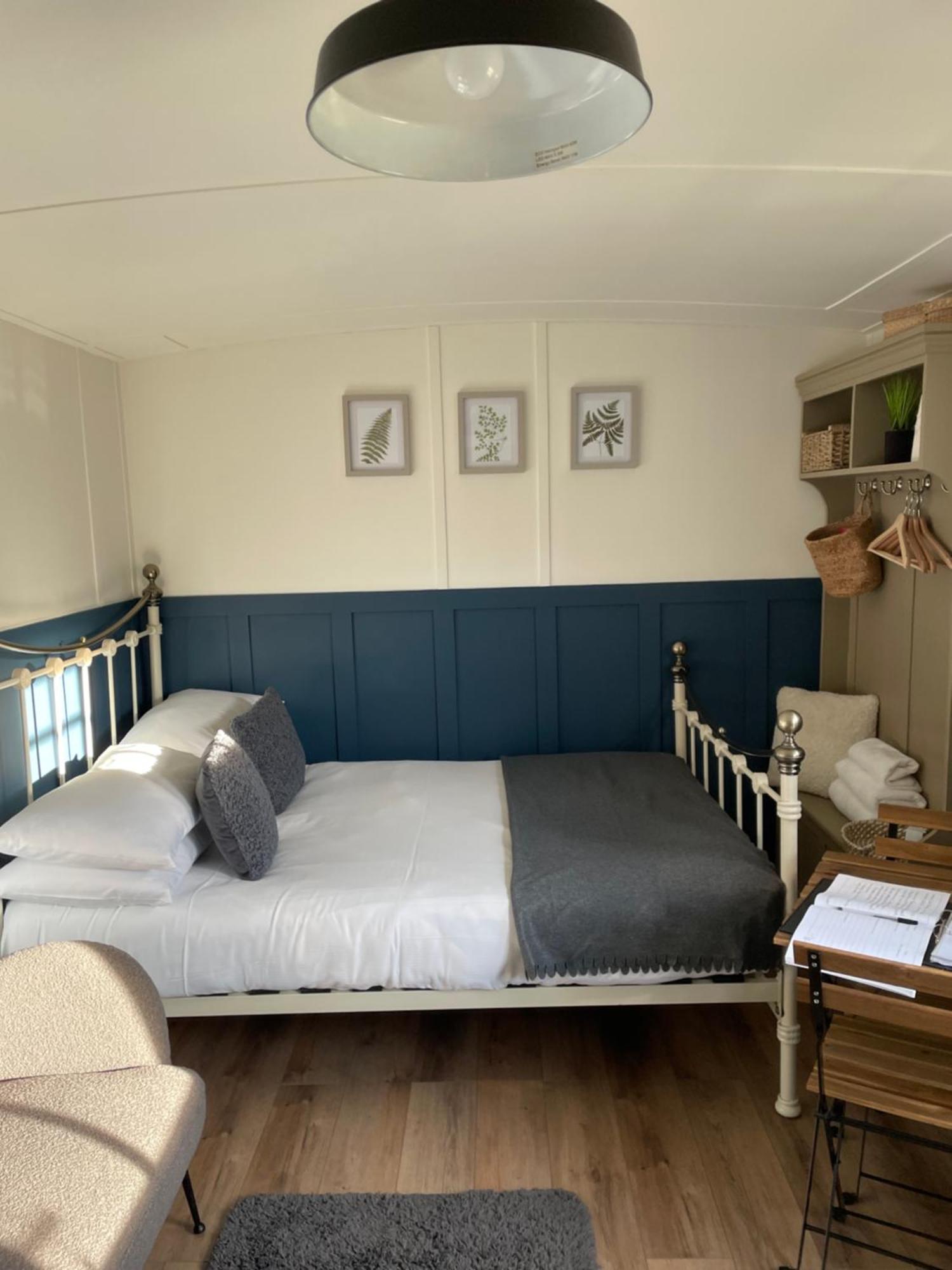 Rosemary Shepherds Hut, Clay Bank Huts Ingleby Greenhow Exteriér fotografie